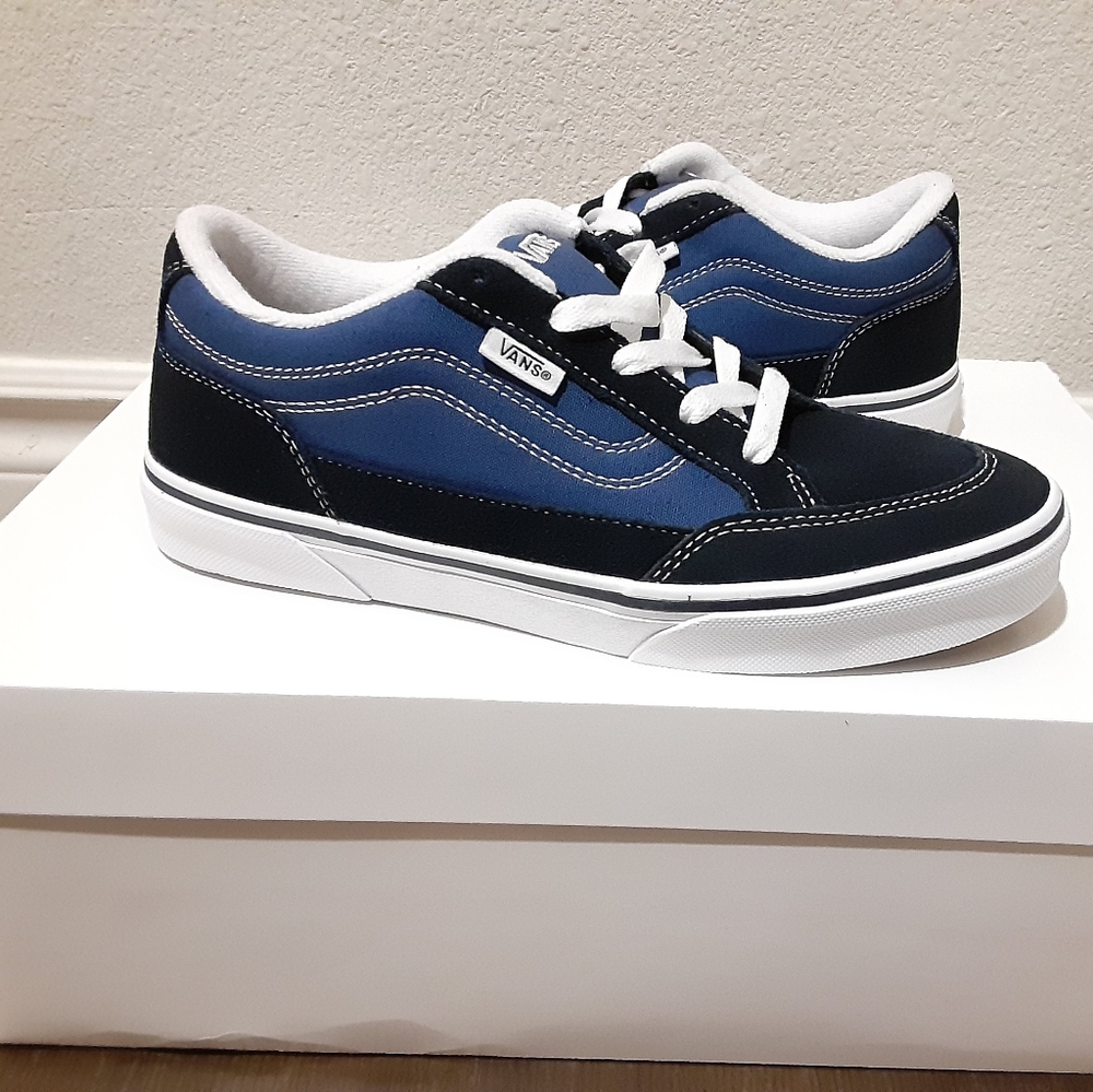 Vans - Picture 1 of 4
